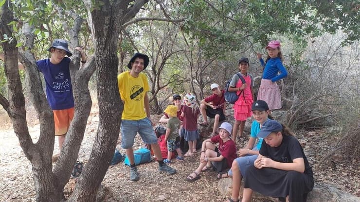 נתנאל שוקרון ז"ל ומשפחתו
