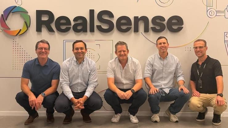 מנהלי רילסנס וקוגנקס (צילום: באדיבות RealSense) מנהלי רילסנס וקוגנקס