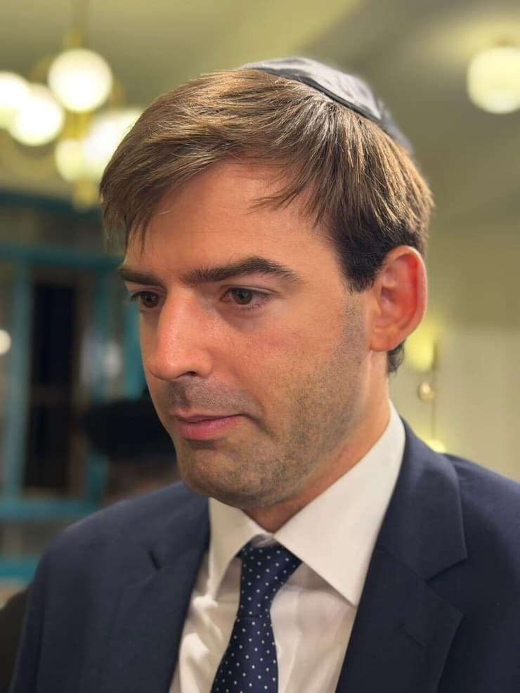 תת-מזכיר המדינה ההונגרי לענייני דתות, אישטוון סטי (צילום: Emih) תת-מזכיר המדינה ההונגרי לענייני דתות, אישטוון סטי