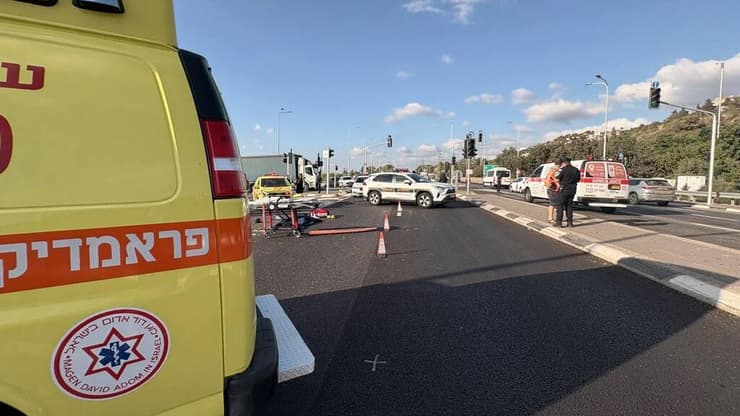 זירת התאונה ליד זיכרון יעקב (צילום: תיעוד מבצעי מד"א ) זירת תאונת הדרכים בזיכרון יעקב