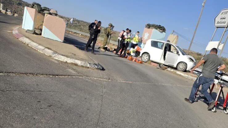 צילום: דוברות איחוד הצלה זירת הפיגוע במחסום
