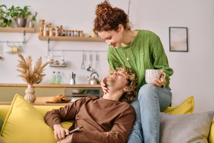 שאלו את עצמכם מתי נהניתם להיות יחד? (צילום: Shutterstock) זוג