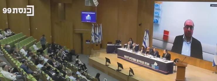 אבו שחאדה עלה לדיון בזום. "לא הייתי צריך לכתוב את המאמר" (צילום: ערוץ הכנסת) סמי אבו שחאדה משתתף בזום