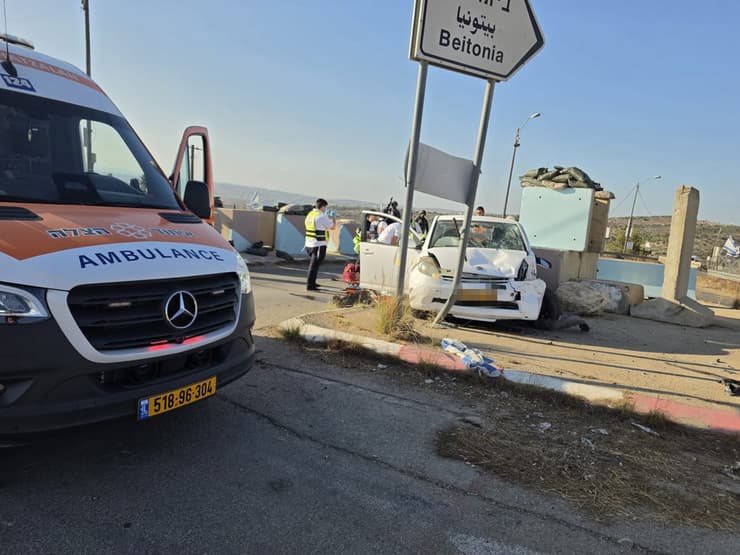 צילום: דוברות איחוד הצלה זירת הפיגוע במחסום