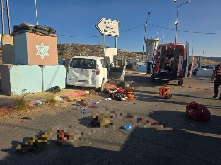 זירת הפיגוע במחסום בל (צילום: דוברות איחוד הצלה) זירת הפיגוע במחסום