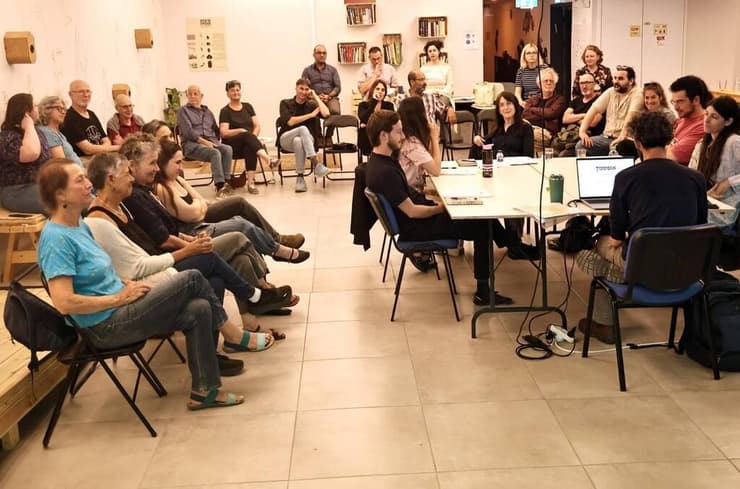 המרכז לאמנויות המופע ברחוב הטורים (צילום: נטשה שחנס) המרכז לאמנויות המופע ברחוב הטורים