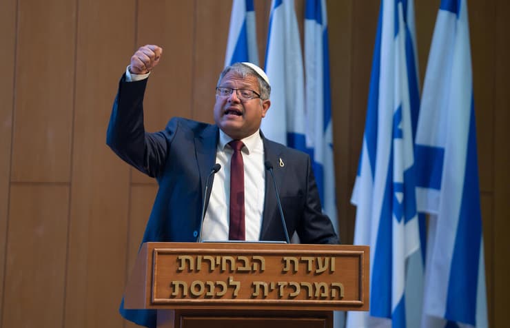 בן גביר בדיון ( צילום: רועי ידובסקי, ועדת הבחירות המרכזית) ח"כ איתמר בן גביר בועדת הבחירות