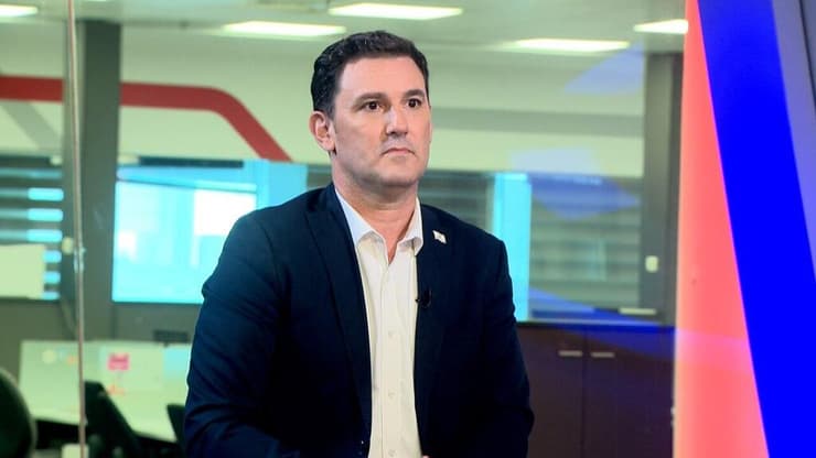 סעדה האשים: "יצרתם כאוס בחברה הישראלית" (צילום: ליאור שרון) משה סעדה ואיתן גינזבורד בזירת הבחירות