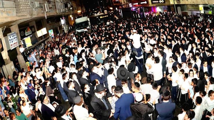 צילום: יצחק ורדי תהלוכה לכבוד 160 עריקים בבני ברק