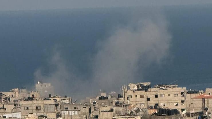 "הרשימה הזו לא תעזוב אותנו". התקיפה במחנה שאטי נפגעים בתקיפת כטב"ם ישראלי על קבוצת עזתים סמוך למסגד הלבן במחנה שאטי