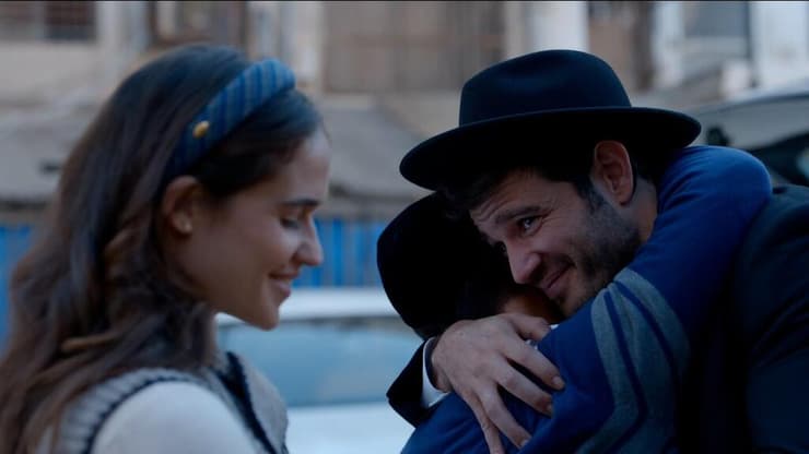 ליב"ה? רק אם זה עשוי מקרמל! מתוך "בחורים טובים 3" (צילום: באדיבות סרטי יונייטד קינג) מתוך "בחורים טובים 3"
