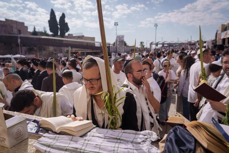 ברכת כהנים בכותל המערבי (צילום: שלו שלום) ברכת כהנים בכותל המערבי