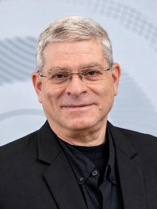 ד"ר הראל מנשרי ממקימי מערך הסייבר בשב"כ