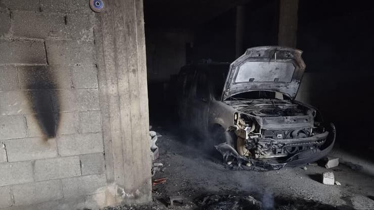 הנזק שגרמו מתנחלים בכפר הפלסטיני ג'אלוד (צילום: אלכס גמבורג) הנזק שגרמו מתנחלים בכפר הפלסטיני ג'אלוד