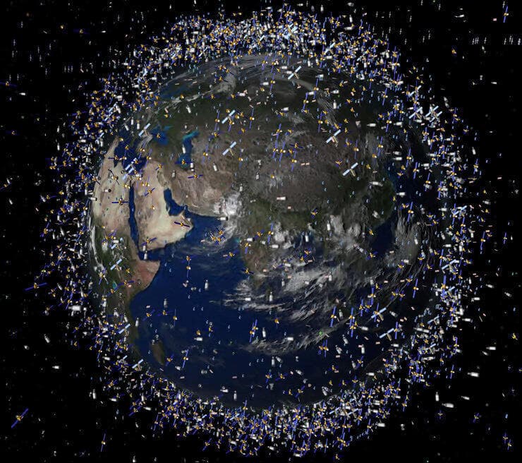 פסולת חלל מקיפה את כדור הארץ (הדמיה: ESA/Reuters) פסולת חלל מקיפה את כדור הארץ
