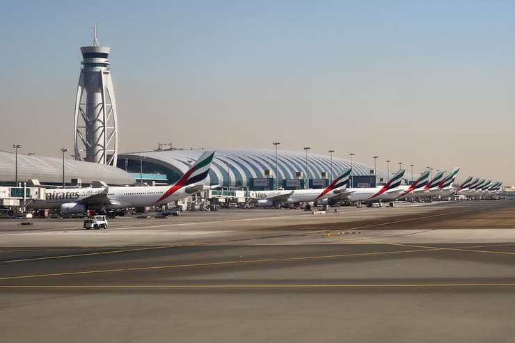 שדה התעופה בדובאי, DXB (צילום: Shutterstock.com / Yatrik Sheth) שדה התעופה בדובאי, DXB