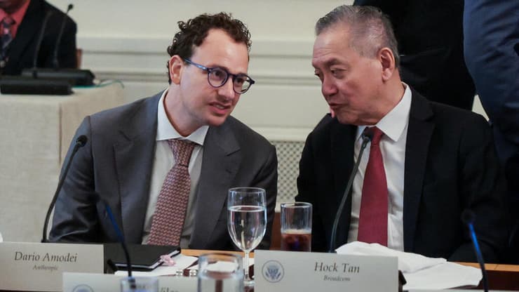 מנכ"ל ברודקום הוק טאן, מנכ"ל אנת'רופיק דריו אמודיי. (רויטרס) מנכ"ל ברודקום הוק טאן, מנכ"ל אנת'רופיק דריו אמודיי.