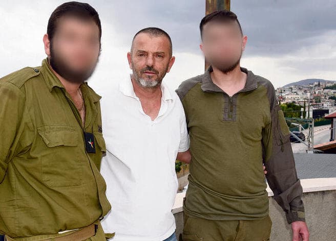 החיילים למשפחת איברהים. "סומך על הילדים שלי ועל הצבא" (אביהו שפירא) החיילים למשפחת איברהים. הדור השלישי עולה על מדים