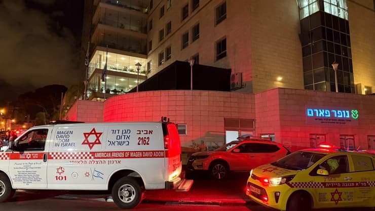 זירת השריפה בבית האבות בבני ברק