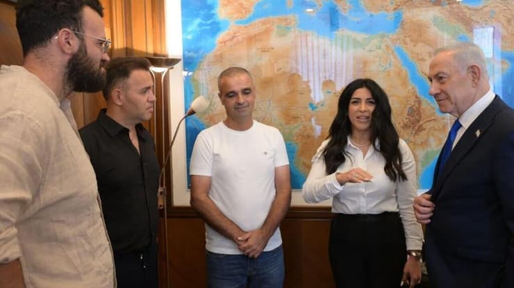 צילום: עמוס בן גרשום/ לע"מ נתניהו נפגש עם גיבורי טיסת פליי דובאי