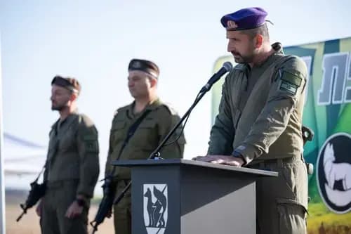 מפקד אוגדת עזה, תא"ל לירון בטיטו, בטקס כניסתו לתפקיד בפברואר השנה (צילום: דובר צה"ל) מפקד אוגדת עזה, תא"ל לירון בטיטו בטקס כניסתו לתפקיד בפברואר 2026