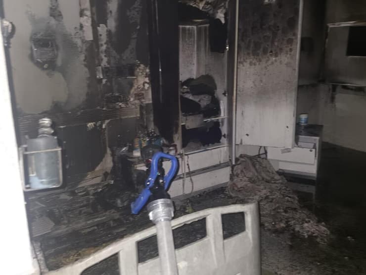 השריפה בבית האבות (צילום: כבאות והצלה לישראל) השריפה בבית האבות בבני ברק