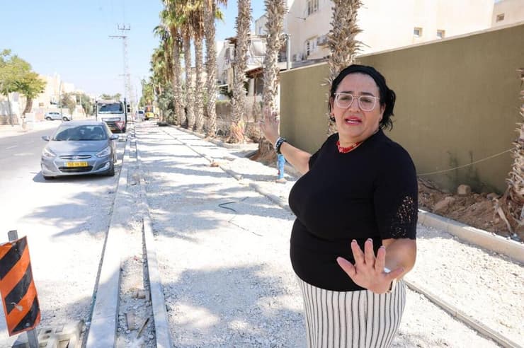האנשים בסיור נדהמו שהתחילה לרוץ. טלי חדד (צילום: גדי קבלו ) טלי חדד, אופקים