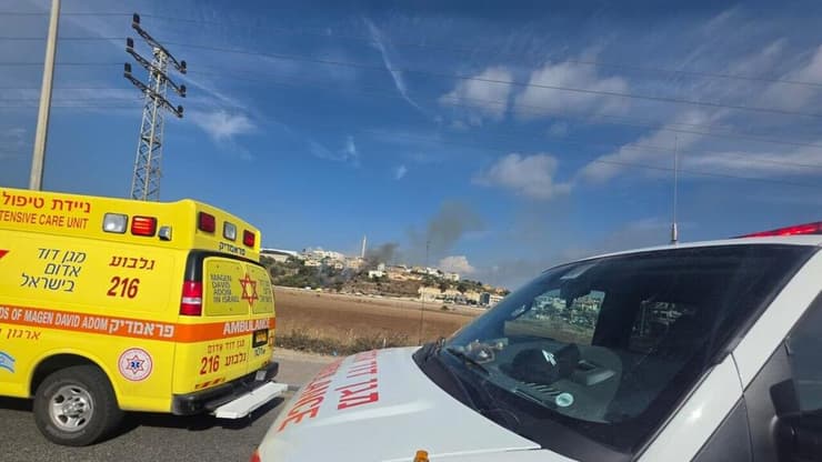 צוותי מד"א בזירת ההתרסקות (צילום: תיעוד מבצעי מד"א) זירת ההתרסקות בוואדי ערה