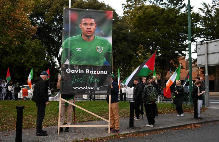 התמיכה בבאזונו (צילום: Charles McQuillan/Getty Images) אוהדי נבחרת אירלנד