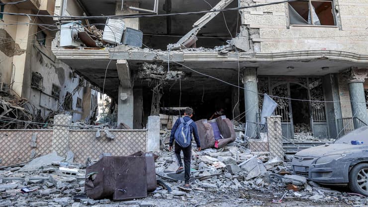 זירת התקיפה בעיר עזה (צילום: Omar AL-QATTAA / AFP) העיר עזה