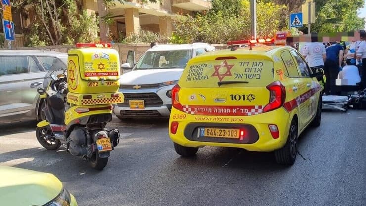 צילום: תיעוד מבצעי מד"א פגע וברח בירושלים, הולכת רגל נהרגה מפגיעת משאית
