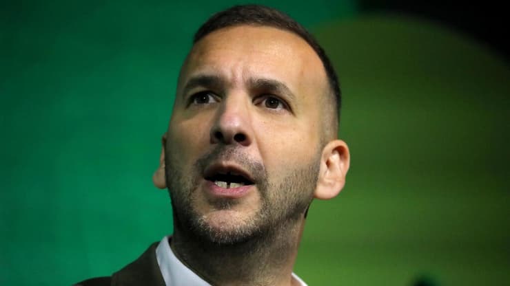 בריטניה ברייטון ועידת מפלגת הירוקים יו"ר המפלגה זאק פולנסקי