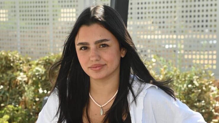 "מה שמגדירים לנו כ'חזרה לשגרה' לא באמת מרגיש ככה". ליאן חג'ג' (צילום: הרצל יוסף) ליאן חג'ג', תלמידה
