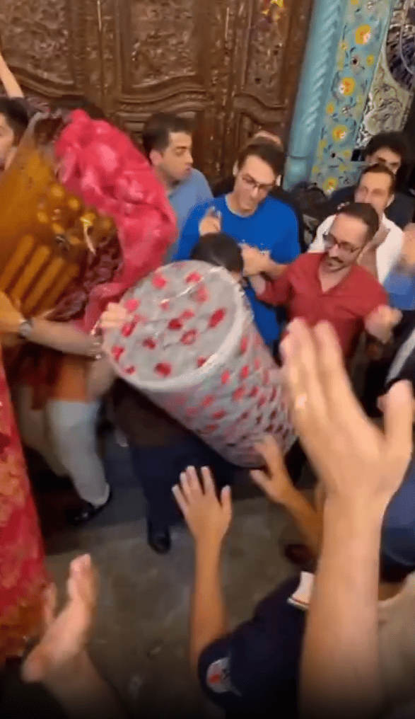 חגיגות שמחת תורה בטהרן (צילום: מתוך דף האינסטגרם של הרב יהודה גראמי) חגיגות שמחת תורה בטהרן