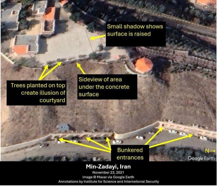 האתר בנובמבר 2021 (צילום: ISIS Reports) תמונות לוויין שמציגות חידוש משמעותי של הפעילות במינזדאי, מתחם לפיתוח נשק גרעיני מצפון-מזרח לטהראן