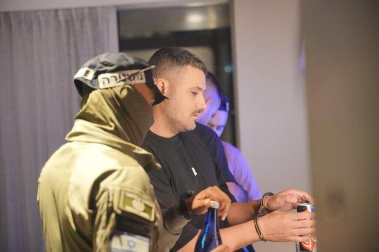 המעצר אייל נגר (צילום: דוברות המשטרה) מעצר אייל נגר