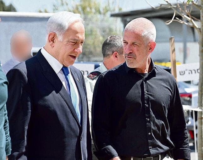 רה"מ עם ראש השב"כ בר. “אולי צריך להרוג שם מישהו", הציע בר. “המשמעות היא סבב (בעזה)", ענה נתניהו