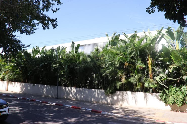 הבית בבזל 44 בהרצליה (צילום: מוטי קמחי) הבית בבזל 44 בהרצליה