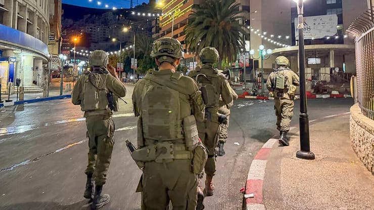 "נגיע לכל מקום שיגידו לנו ונבצע את המשימה". לוחמי החטיבה בשכם (צילום: דובר צה"ל) "נגיע לכל מקום שיגידו לנו ונבצע את המשימה". לוחמי החטיבה בעיר שכם, אתמול