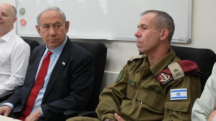 האלוף במיל' גיל וראש הממשלה נתניהו (צילום: עמוס בן גרשום/ע"מ) ארכיון אבי גיל ונתניהו