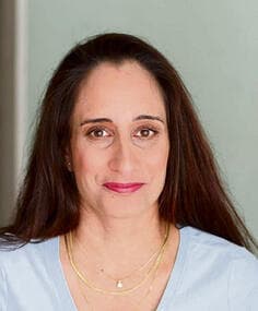 ניובורן. לקום מהכורסה (ענת קזולה) ניובורן. לקום מהכורסה
