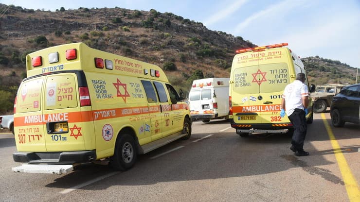 זירת האסון (צילום: אביהו שפירא) פינוי פצועים בזירת הפיצוץ פינוי
