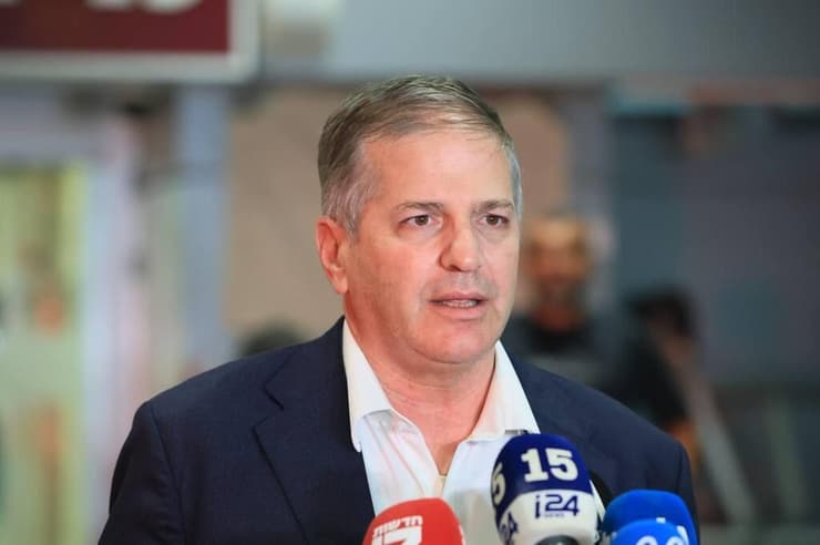 יואב קיש (צילום: עמרי שטיין ) יואב קיש שר החינוך בביקור ברמבם פצועים מרכס רמים