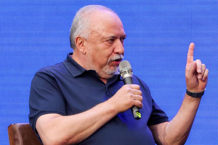 ליברמן. רק שלושה דוברי רוסית צפויים להיות בכנסת הבאה (צילום: Jack GUEZ / AFP) אביגדור ליברמן