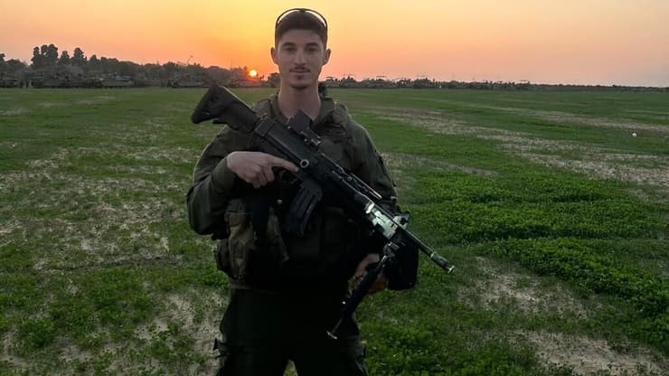 נועם. "לוחמים חושבים שהם משתחררים ומחכה להם שטיח אדום בחוץ" (צילום: באדיבות המצולמים) נועם. "לוחמים חושבים שהם משתחררים ומחכה להם שטיח אדום בחוץ"