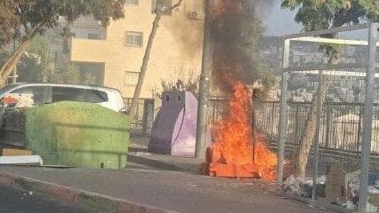 הבערה בביתר עילית (צילום: סעיף 27א לפי חוק זכויות יוצרים) ילד פצוע בשריפה בביתר עילית
