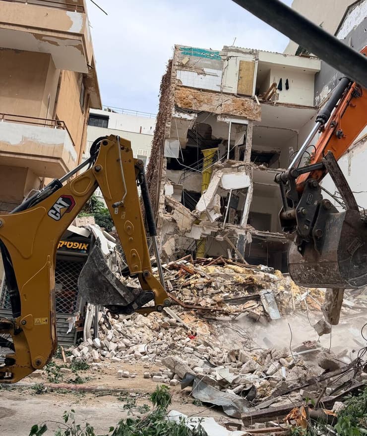 הבניין שקרס ברחוב נחלת בנימין 63 תל אביב (צילום: משרד העבודה) הבניין שקרס ברחוב נחלת בנימין 63 תל אביב