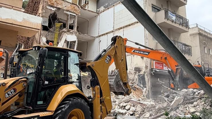 הבניין שקרס ברחוב נחלת בנימין 63 תל אביב (צילום: משרד העבודה) הבניין שקרס ברחוב נחלת בנימין 63 תל אביב