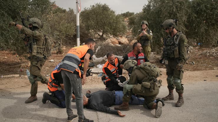 הזירה באבו פאלח (צילום: AP Photo/Leo Correa) אבו פאלח