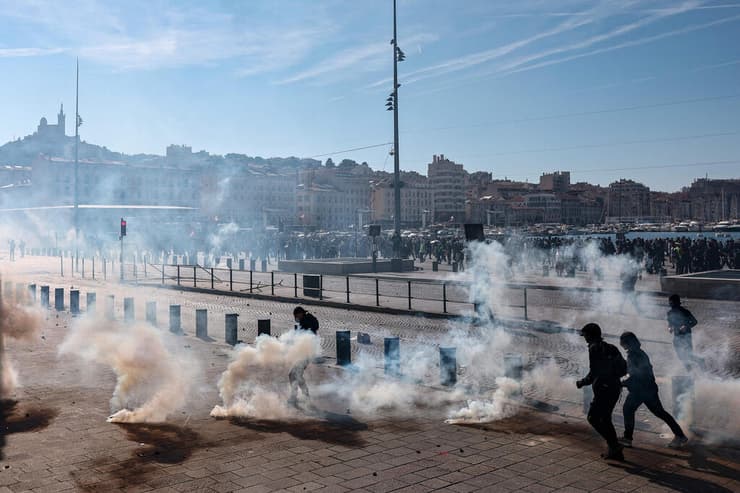 צילום: Thibaud MORITZ / AFP מהומות במרסיי